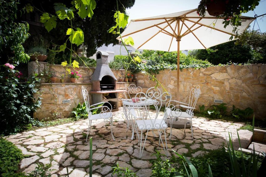 Lapad House 3*